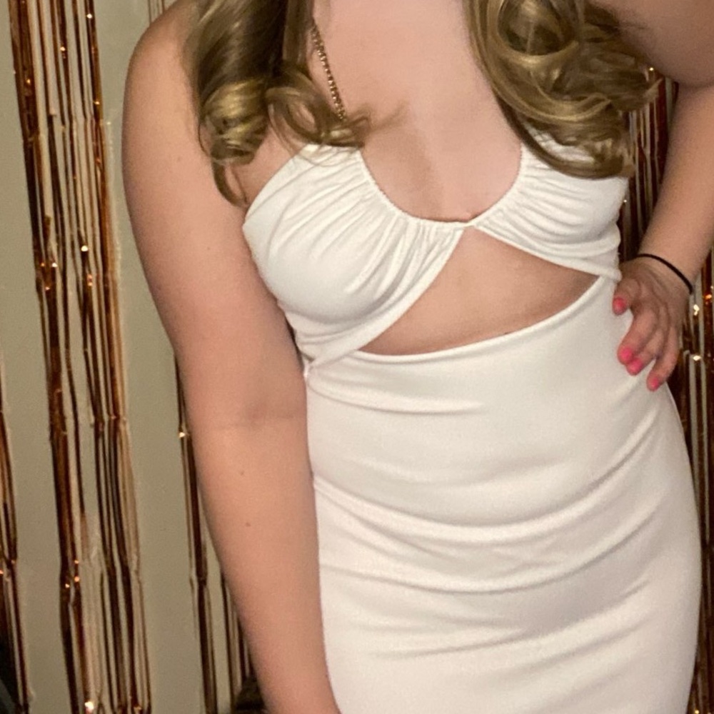 Alice and Olivia white dress size 6